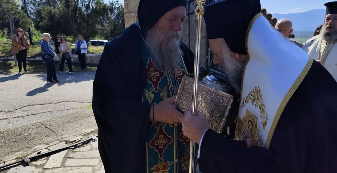Με-λαμπρότητα-η-μετακομιδή-της-τιμίας-κάρας-του-Αγίου-Σεραφείμ-στο-Φανάρι