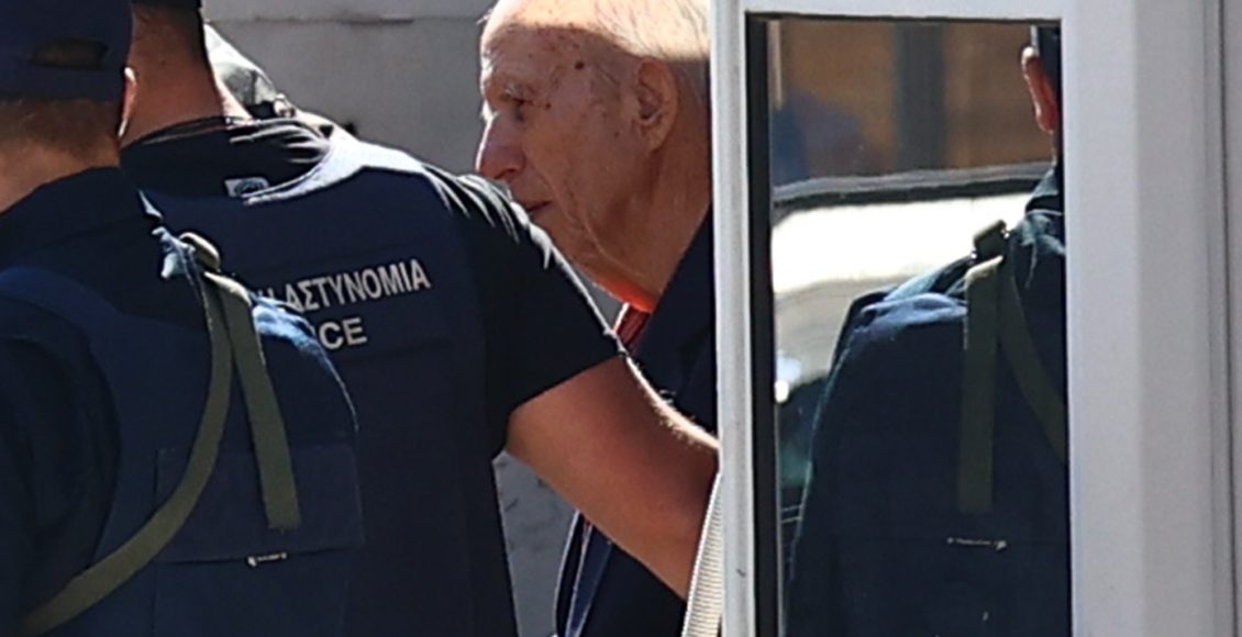 Η-έξοδος-του-89χρονου-πιστολέρο-από-τη-ΓΑΔΑ-και-η-άφιξη-στην-Ευελπίδων-–-Τι-είπε-μετά-τη-σύλληψή-του-στους-αστυνομικούς