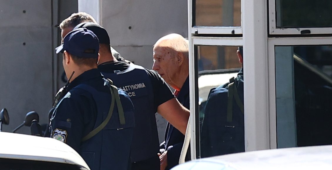 Για-απόπειρα-ανθρωποκτονίας-κατά-συρροή-κατηγορείται-ο-89χρονος-πιστολέρο-–-«Δεν-είχα-ανθρωποκτόνο-πρόθεση»