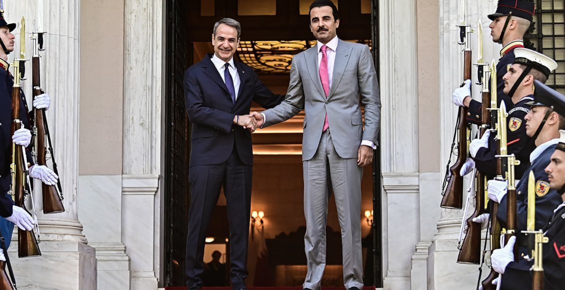 Μητσοτάκης-στον-εμίρη-του-Κατάρ:-«Η-Ελλάδα-στάθηκε-στο-πλευρό-όλων-των-χωρών-του-Κόλπου,-απέναντι-στις-απρόκλητες-επιθέσεις-του-Ιράν»