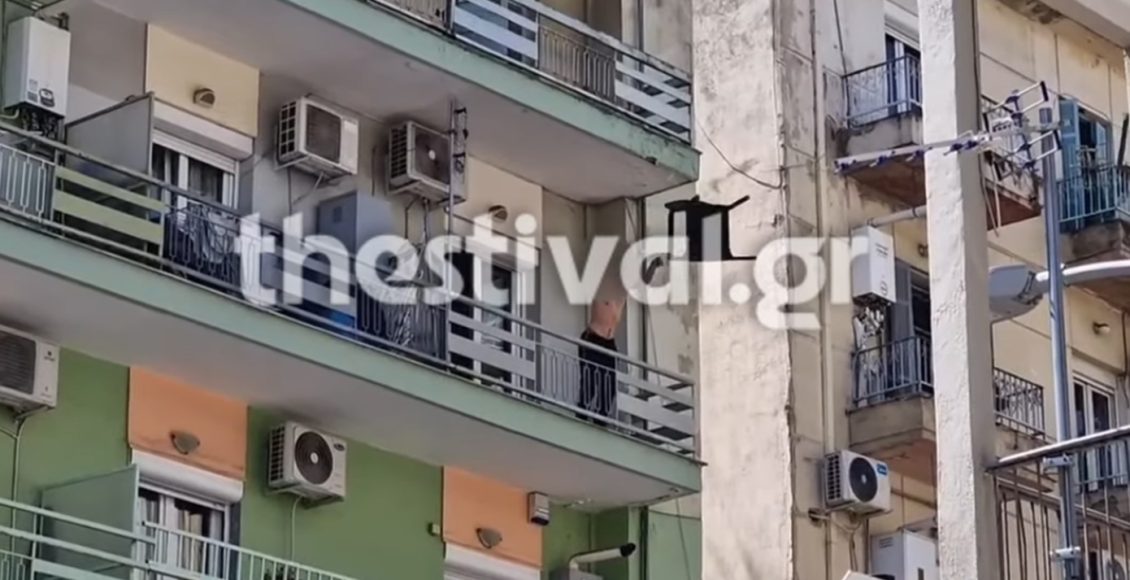 Θρίλερ-με-τον-20χρονο-φοιτητή-στη-Θεσσαλονίκη-–-Πετάει-αντικείμενα-από-το-μπαλκόνι-και-ζητά-να-μιλήσει-με-ψυχολόγο