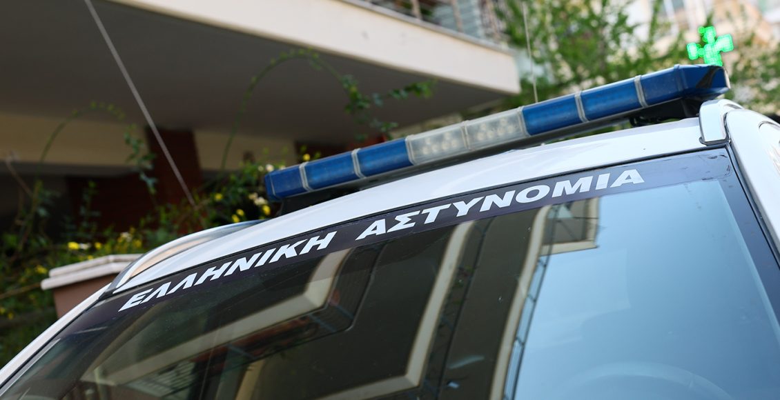 Έφοδος-σε-«διαμέρισμα-γκέτο»-ηλικιωμένων-στους-Αμπελόκηπους:-Άμεση-παρέμβαση-του-Νίκου-Χαρδαλιά