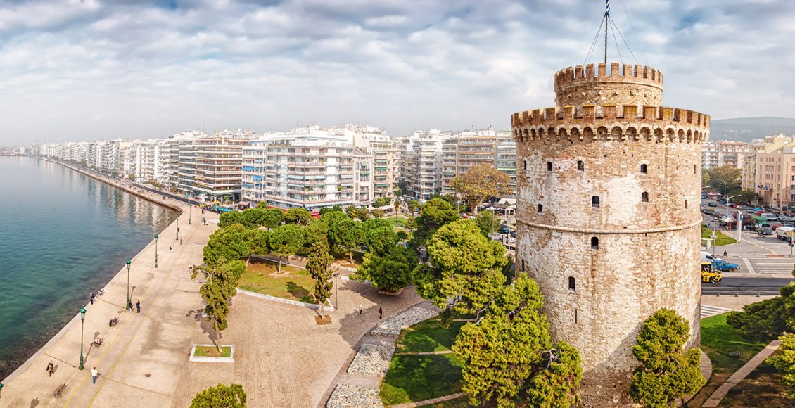 Πλησίαζε-κόσμο-στους-δρόμους-της-Θεσσαλονίκης-και-ήθελε-να-τους-πουλήσει-σκυλιά
