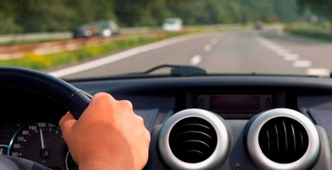 Εύβοια:-Οδηγός-έτρεχε-με-74-χλμ-πάνω-από-το-όριο-σε-σημείο-που-πρόσφατα-σημειώθηκε-θανατηφόρο-τροχαίο-με-θύμα-17χρονο