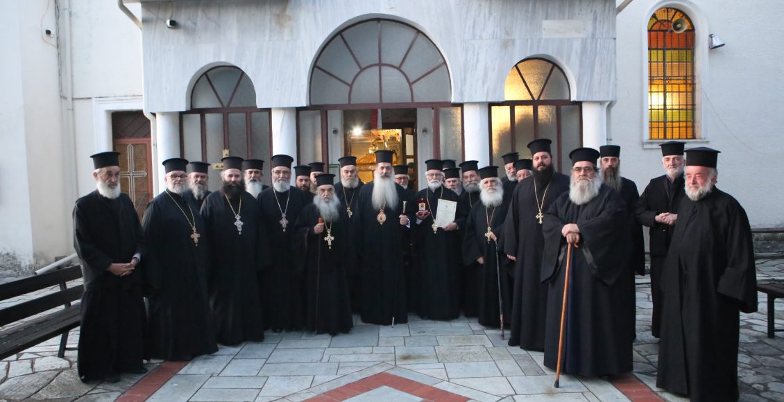 Συγκίνηση-στην-Ιερατική-Σύναξη-της-Ιεράς-Επισκοπής-Θαυμακού