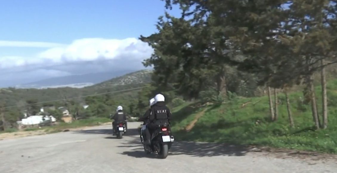 Ντελιβεράς-έσπειρε-τον-τρόμο-στα-βόρεια-προάστια-–-Πετούσε-πέτρες-στο-πρόσωπο-ανυποψίαστων-περαστικών-–-Βίντεο-ντοκουμέντο