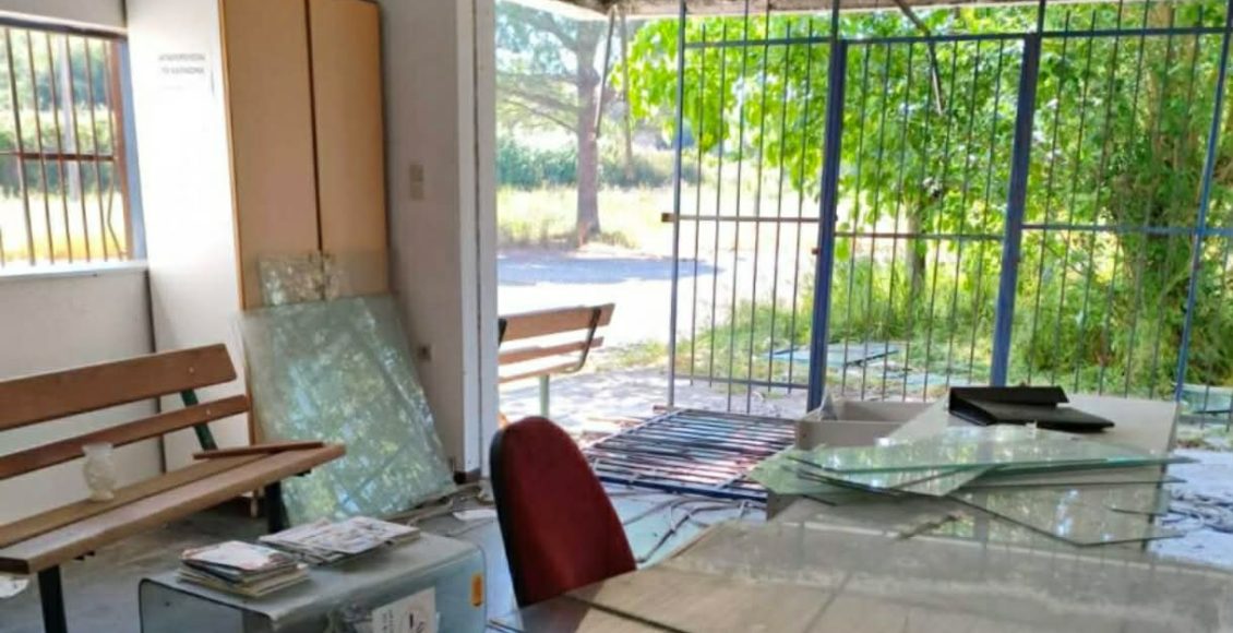 Στόχος-αγνώστων-τα-ΚΤΕΟ-Αγρινίου-–-Ξήλωσαν-μέχρι-και-τα-αλουμίνια
