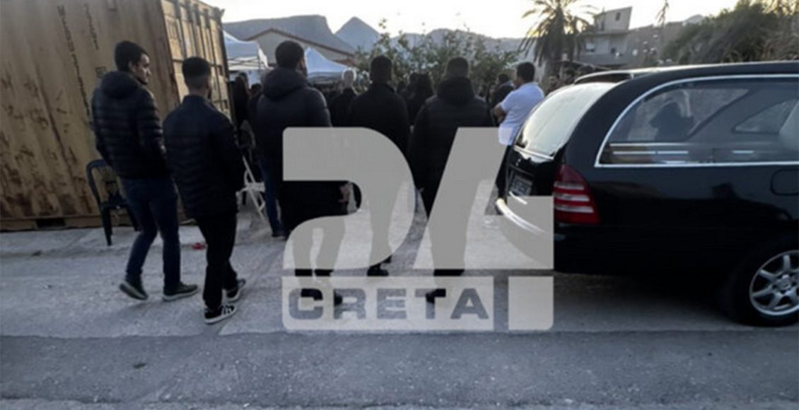 Σκηνές-αρχαίας-τραγωδίας-στο-σπίτι-του-Νικήτα-στο-Ηράκλειο-–-Ντυμένος-γαμπρός-στο-φέρετρο-–-Η-φωνή-του-πατέρα-του:-«Παιδί-μου-δεν-σε-γλίτωσα»