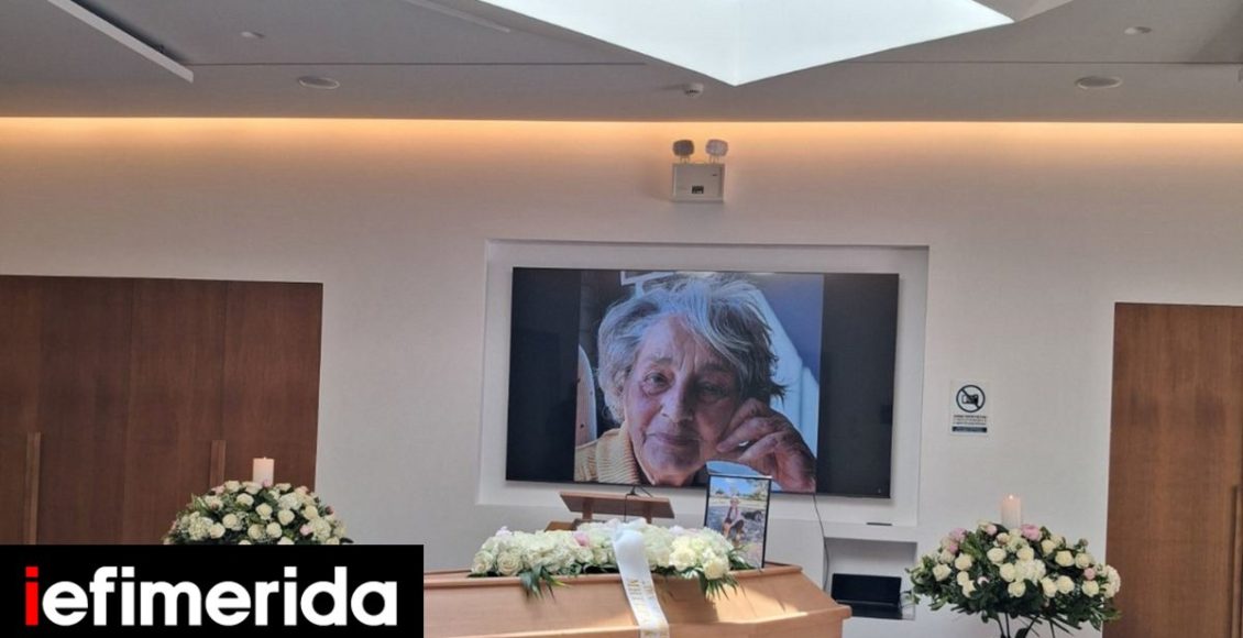 Με-πιάνο-στο-Αποτεφρωτήριο-Ριτσώνας-ο-τελευταίος-αποχαιρετισμός-στην-εικαστικό-Λίζη-Καλλιγά