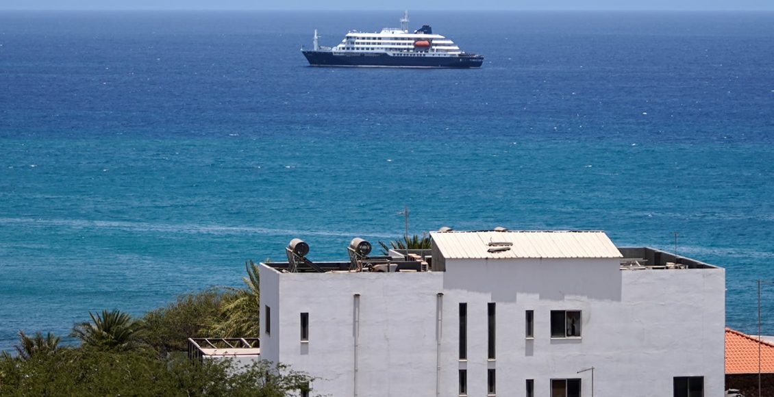 Κρουαζιερόπλοιο-«mv-hondius»:-Οι-κάτοικοι-των-Κανάριων-Νησιών-ανησυχούν-ότι-θα-ξαναζήσουν-την-καραντίνα-της-εποχής-της-covid
