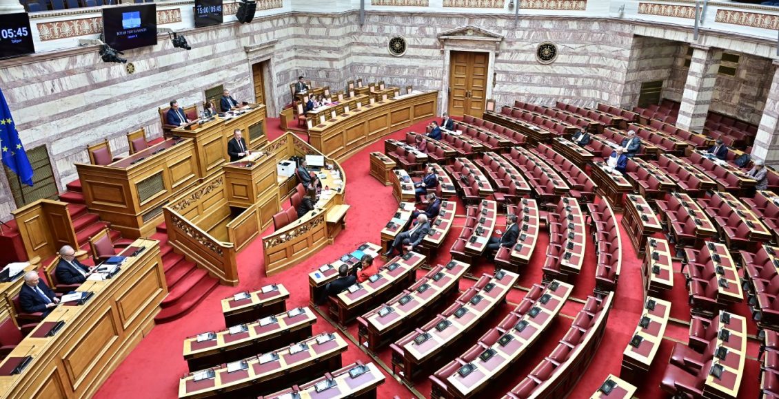 Στη-Βουλή-η-διάταξη-για-ταχεία-εκδίκαση-υποθέσεων-που-εμπλέκονται-πολιτικά-πρόσωπα