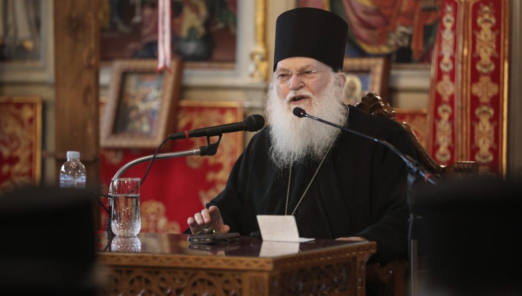 Για-την-εσωτερική-ζωή-του-ιερέως-μίλησε-ο-Γέροντας-Εφραίμ-στους-κληρικούς-της-ΙΜ.-Καλαμαριάς-(binteo)