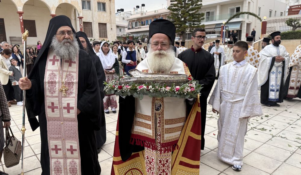 Μεγαλοπρεπής-η-υποδοχή-του-Ιερού-Λειψάνου-της-Αγ.-Φωτεινής-της-Σαμαρείτιδος-στον-Καθεδρικό-Ναό-της-Ιεράπετρας