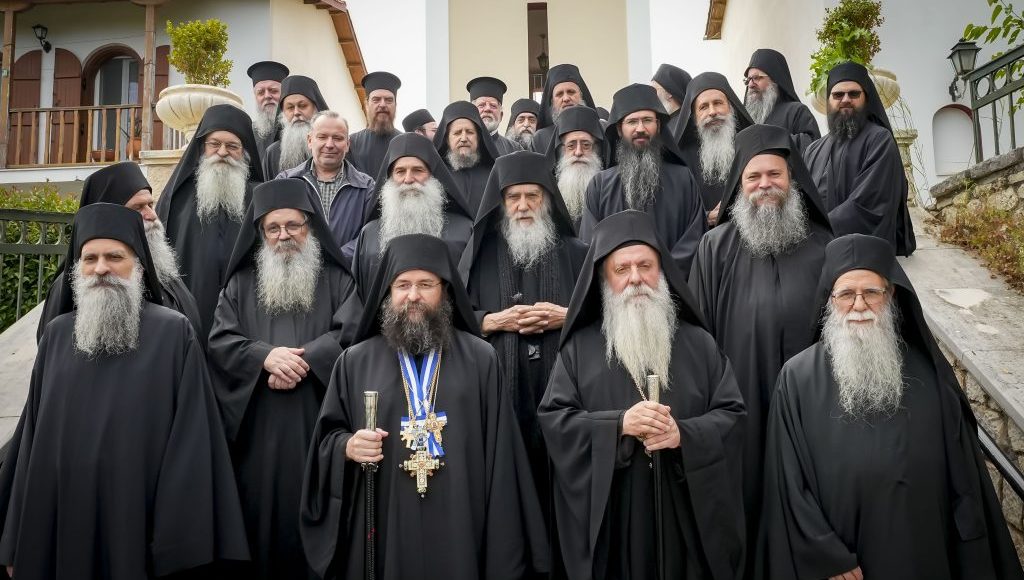 Η-Ιερά-Κοινότητα-του-Αγίου-Όρους-στην-ΙΜ.-Υπεραγίας-Θεοτόκου-Φανερωμένης-Λευκάδος