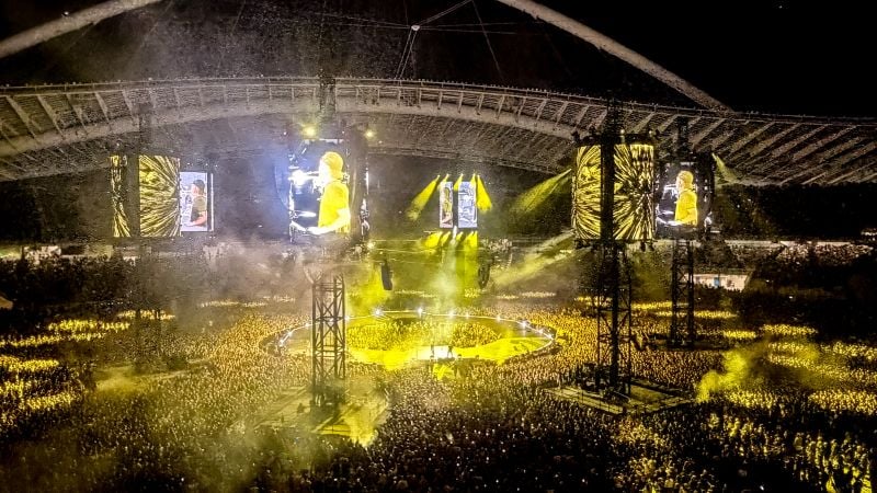 «Σείστηκε»-το-ΟΑΚΑ-στους-ρυθμούς-των-metallica:-Το-θρυλικό-heavy-metal-συγκρότημα-έπαιξε…-Ζορμπά-και-Τρύπες