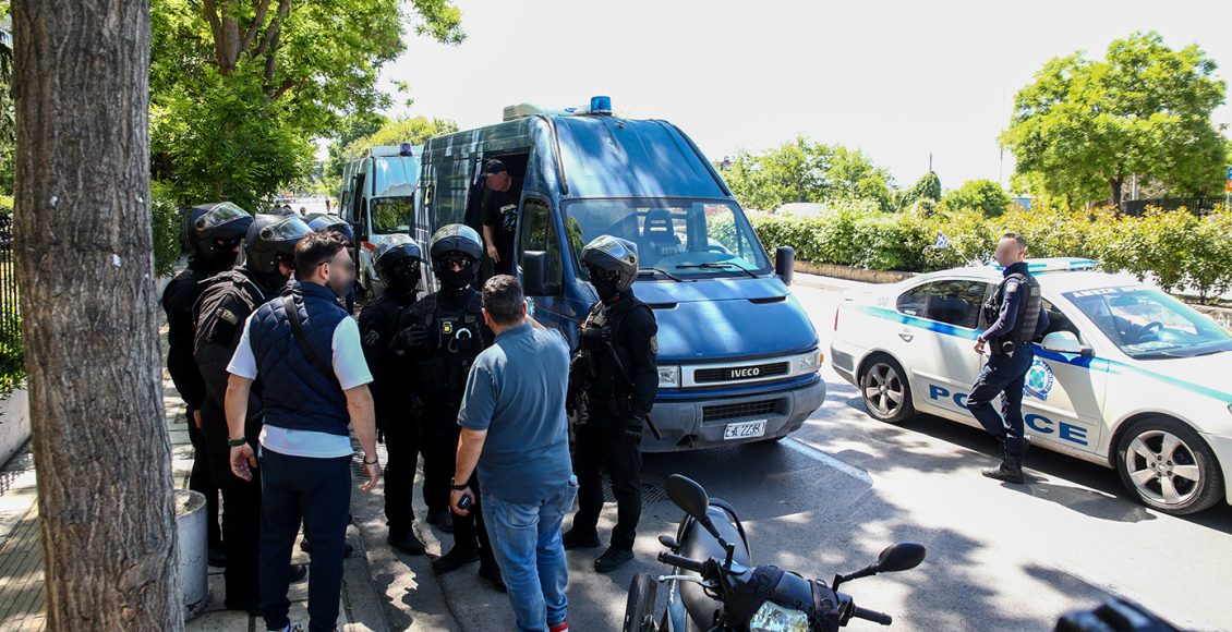 Αυτεπάγγελτη-προανάκριση-για-τα-επεισόδια-στο-ΑΠΘ:-Ελεύθεροι-οι-39-προσαχθέντες-–-Παραμένει-για-νοσηλεία-20χρονος-τραυματίας