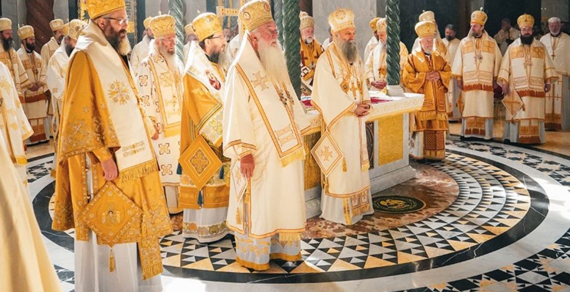 Πατριαρχική-και-Συνοδική-Θεία-Λειτουργία-για-την-έναρξη-της-συνεδρίασης-της-Ιεράς-Συνόδου-των-Επισκόπων-της-Εκκλησίας-της-Σερβίας