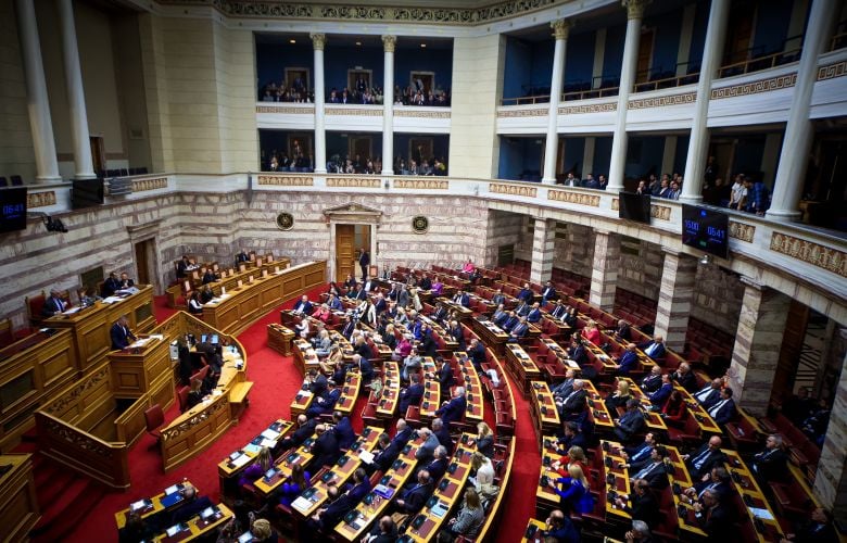 Υπερψηφίστηκε-στην-ολομέλεια-της-Βουλής-το-φορολογικό