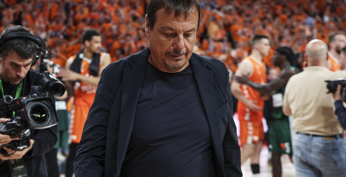 Ο-Αταμάν-διέκοψε-τη-συνέντευξη-Τύπου-και-έφυγε-από-την-αίθουσα-μετά-από-ερώτηση