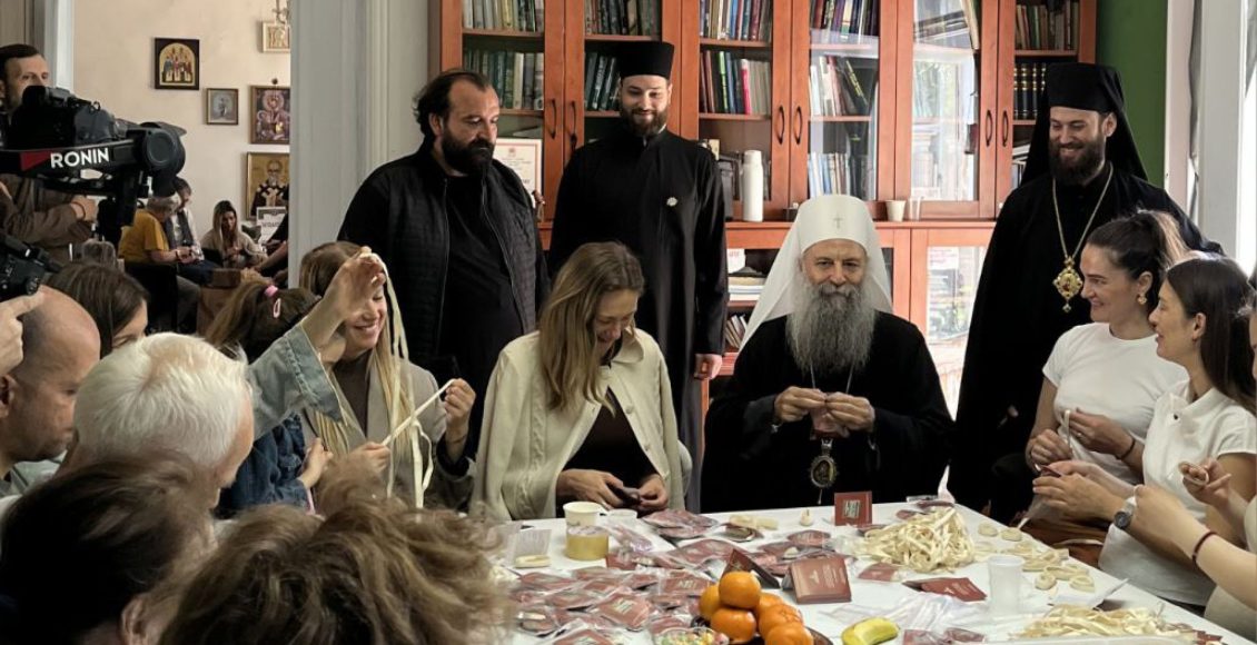 Ο-Σερβίας-Πορφύριος-συμμετείχε-στην-παρασκευή-κορδελών-της-Αγίας-Ζώνης-(ΦΩΤΟ)
