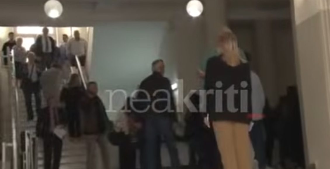 Φωνές-και-«ηλεκτρισμένη»-ατμόσφαιρα-στα-Δικαστήρια-Ηρακλείου-για-47χρονο-που-κατηγορείται-ότι-παρέσυρε-σκόπιμα-33χρονο-συγγενή-του