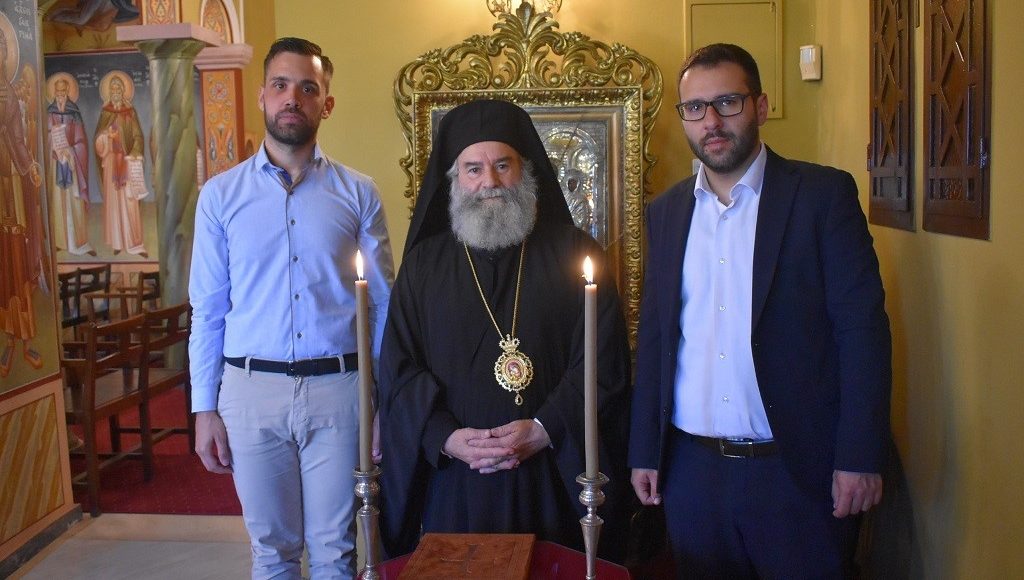 Δύο-νέοι-εκκλησιαστικοί-υπάλληλοι-στη-Μητρόπολη-Μάνης