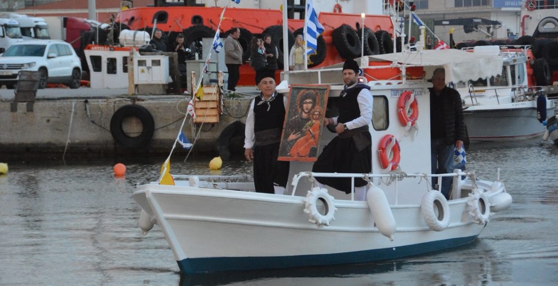 Αναπαράσταση-υποδοχής-ιεράς-εικόνος-Παναγίας-Τριφώτισσας