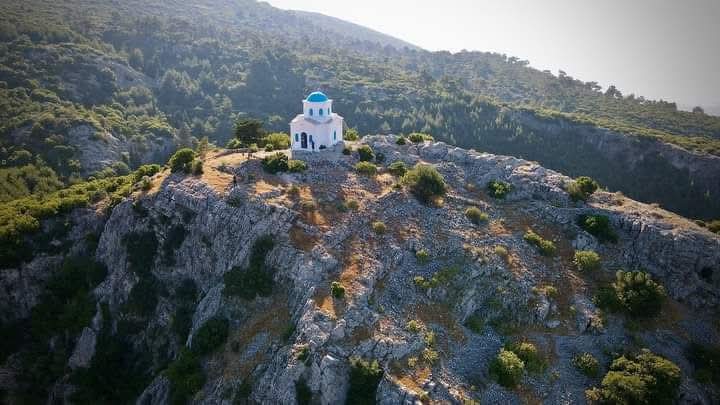Πανηγυρίζει-στις-20-Μαΐου-ο-Ιερός-Ναός-Αγίου-Νικολάου-Πανδρόσου-Σάμου