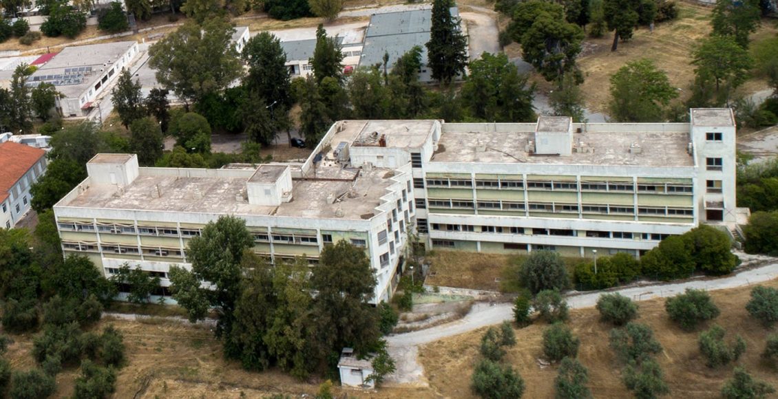 Άγριο-έγκλημα-στο-Δαφνί:-Ένας-τρόφιμος-έπνιξε-με-τα-ίδια-του-τα-χέρια-τον-συγκάτοικό-του-μετά-από-καβγά