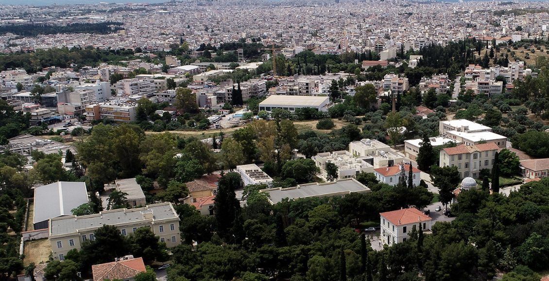 Αναπάντητα-ερωτήματα-για-το-έγκλημα-στο-Δαφνί-–-«Δεν-μπορούν-να-είναι-δεμένοι-24-ώρες»