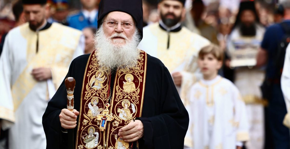 Ζωντανά-σήμερα-στις-8-το-βράδυ-η-διάλεξη-του-Γέροντος-Εφραίμ-στη-Θεολογική-Σχολή-Βελιγραδίου