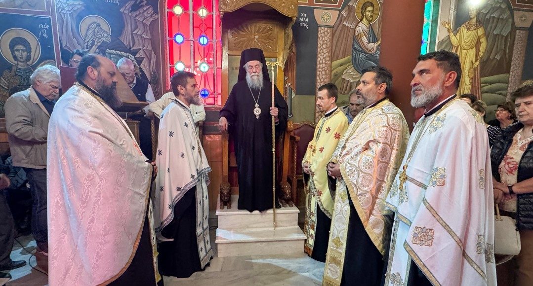 Εσπερινός-εορτής-των-Αγίων-Κωνσταντίνου-και-Ελένης-στο-πανηγυρίζον-Παρεκκλήσιο-του-Επισκοπείου-της-Νέας-Περάμου