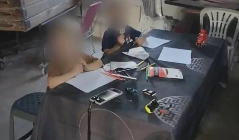 Σοκ-στην-Πορτογαλία:-Προφυλακίστηκε-η-μητέρα-που-εγκατέλειψε-τα-δύο-παιδιά-της-στον-δρόμο