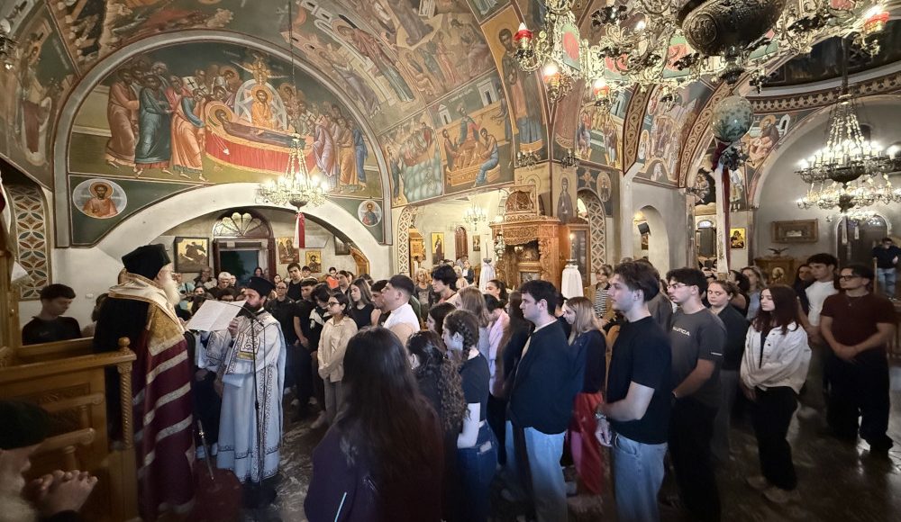 Πλήθος-μαθητών-στην-Παράκληση-για-τους-διαγωνιζόμενους-στον-ΙΝ.-Παναγίας-Ελεούσας-Ιεράπετρας