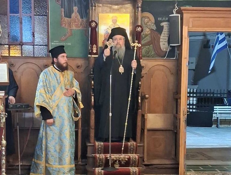 iερά-Παράκληση-υπέρ-ενισχύσεως-των-μαθητών-στον-Ιερό-Ναό-Κοιμήσεως-Θεοτόκου-Νυδρίου-Λευκάδος