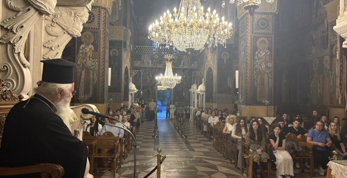 Θηβών-Γεώργιος-σε-μαθητές:-Να-έχετε-πίστη-στον-Θεό-και-να-προσεύχεστε