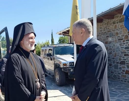 Ο-Αρχιεπίσκοπος-Αμερικής-στον-Πολιτικό-Διοικητή-του-Αγίου-Όρους