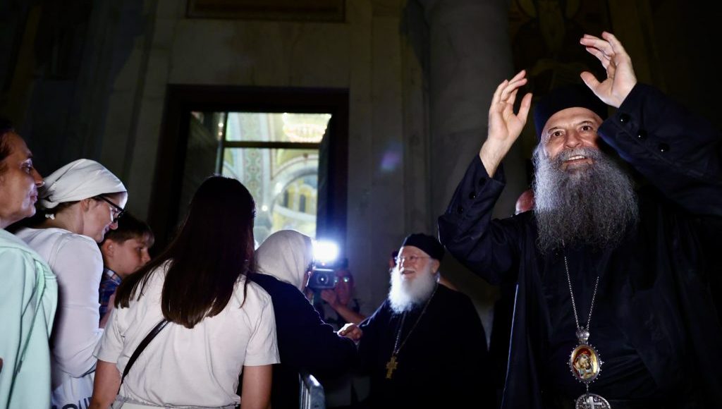 Εκκλησία,-Πολιτεία-και-λαός-τιμούν-την-Αγία-Ζώνη-στο-Βελιγράδι