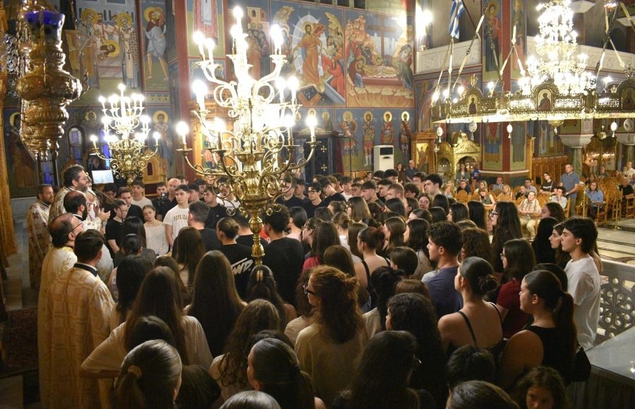 Εσπερινή-Θεία-Λειτουργία-για-μαθητές-στην-Κομοτηνή