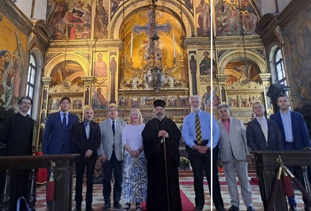 Ο-ΥΦΕΞ-Γιάννης-Λοβέρδος-στον-ιστορικό-Ιερό-Ναό-Αγίου-Γεωργίου-των-Ελλήνων-στη-Βενετία