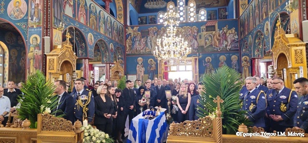 Ο-Μάνης-Χρυσόστομος-στην-Εξόδιο-Ακολουθία-του-Γεωργίου-Δριτσάκου