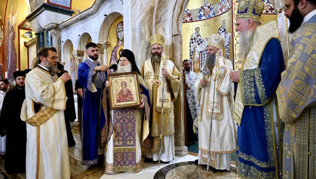 Η-πνευματική-χαρά-για-την-έλευση-της-Αγίας-Ζώνης-στο-Βελιγράδι-έφτασε-και-στο-Μαυροβούνιο
