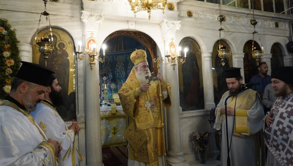 Πανηγυρικά-τιμήθηκε-η-εορτή-του-Αγίου-Πνεύματος-στην-Ιερά-Μητρόπολη-Κορίνθου