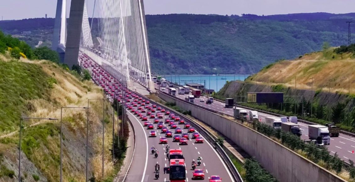 Μουντιάλ-2026:-Αποθέωση-για-την-Τουρκία,-κονβόι-συνόδευσε-την-αποστολή-στο-αεροδρόμιο