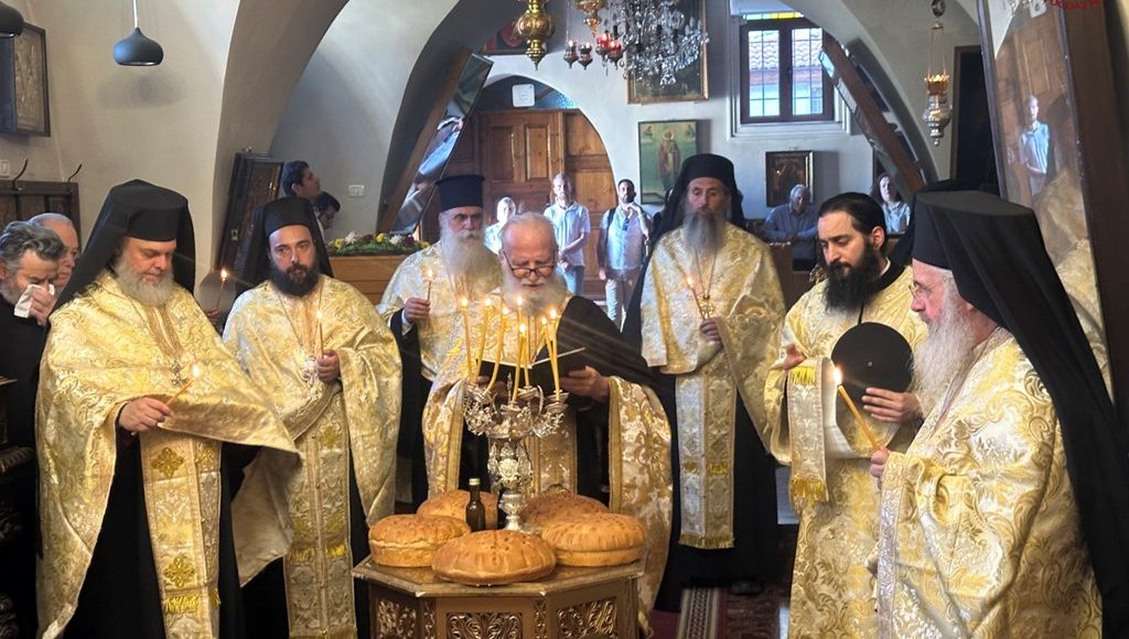 Η-εορτή-των-Αγίων-Κωνσταντίνου-και-Ελένης-στα-Ιεροσόλυμα