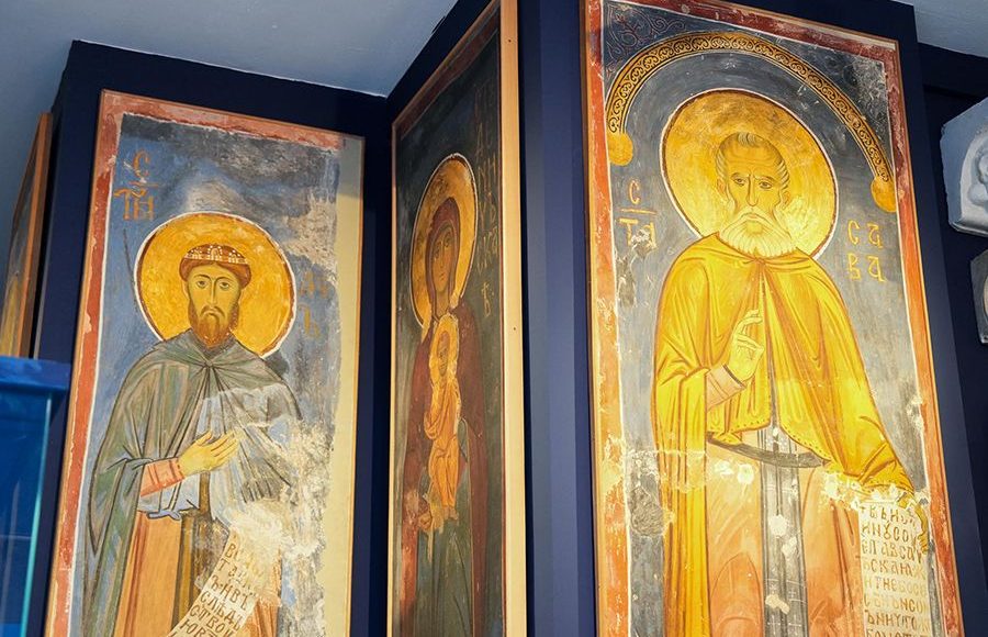 Το-ope.gr-στην-Έκθεση-με-τίτλο-«Άγιος-Σάββας»-στο-Βελιγράδι-(ΒΙΝΤΕΟ)