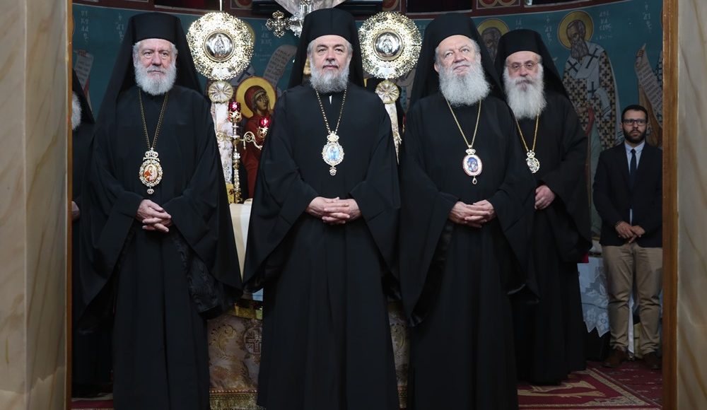 Ο-Μητροπολίτης-Σύρου-στα-ονομαστήρια-του-Μητροπολίτη-Γόρτυνος