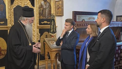 Ο-Γάλλος-Πρόεδρος-Μακρόν-στον-Μητροπολίτη-Μαυροβουνίου-Ιωαννίκιο