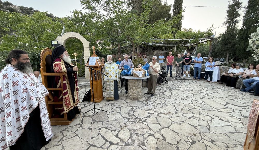Αρχιερατικός-Εσπερινός-στον-Ιερό-Ναό-των-Αγίων-Πάντων-της-Καλαμαύκας-Ιεράπετρας
