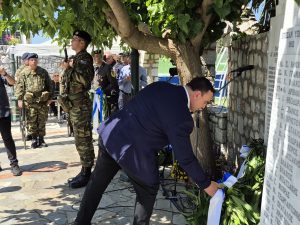 Ο-Αντιπεριφερειάρχης-Λακωνίας-Θεόδωρος-Βερούτης-στις-εκδηλώσεις-μνήμης-για-το-Ολοκαύτωμα-του-Αγίου-Δημητρίου-Ζάρακα